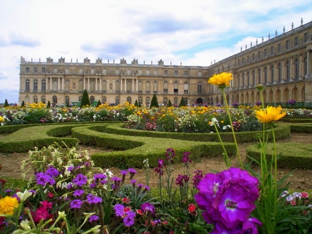 Versailles- 8 ways